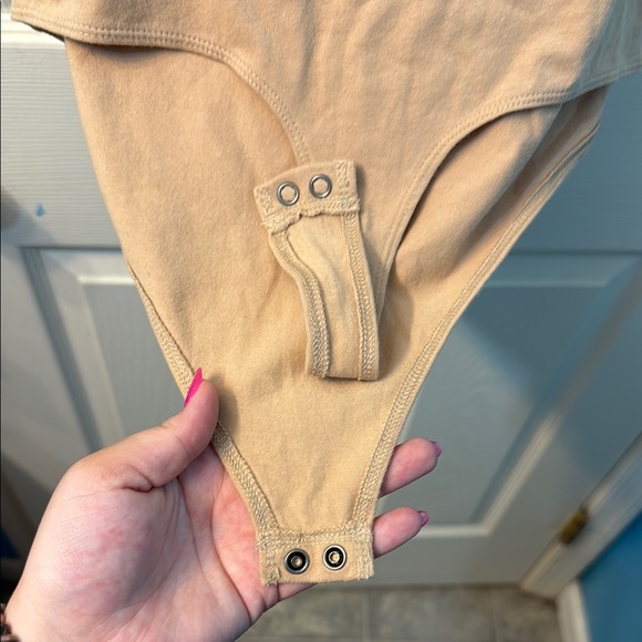 Tan bodysuit - Picture 4 of 6